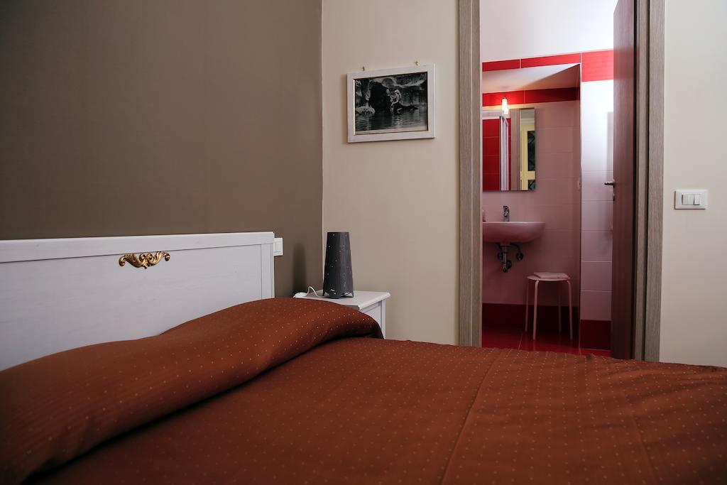 74 Crescenzio House Hotel Rome Room photo