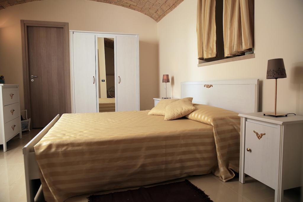 74 Crescenzio House Hotel Rome Room photo